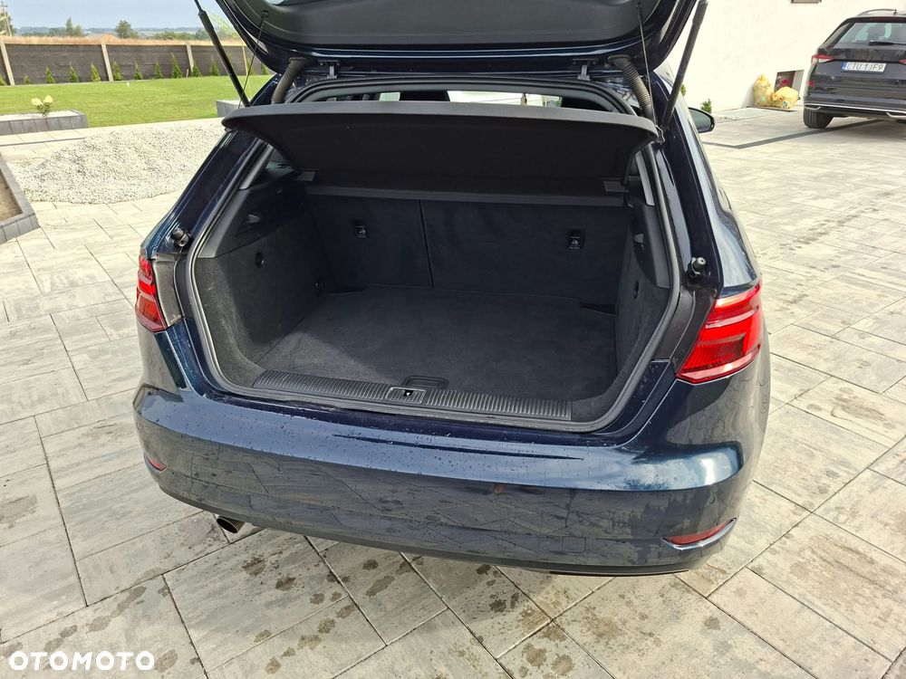 Audi A3 Sportback - 11