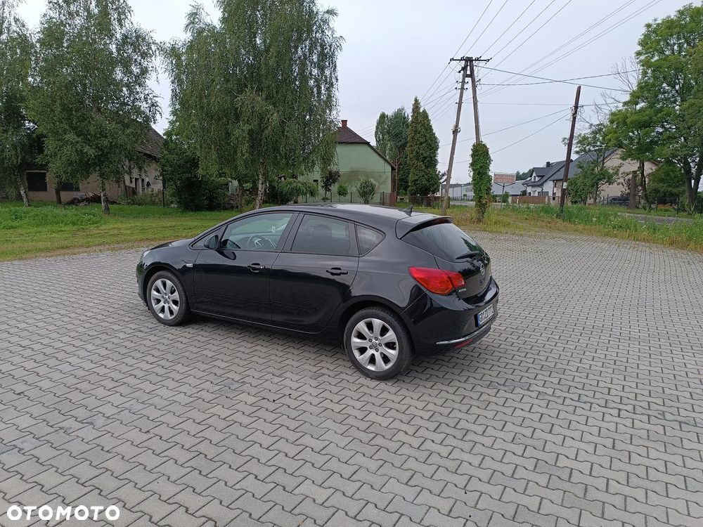 Opel Astra 1.4 Turbo Cosmo - 4