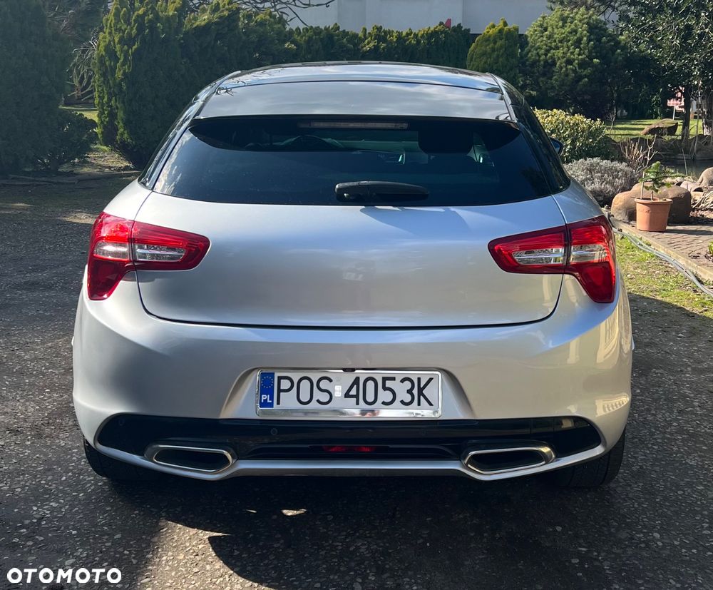 Citroën DS5 Hybrid4 Business Class - 11