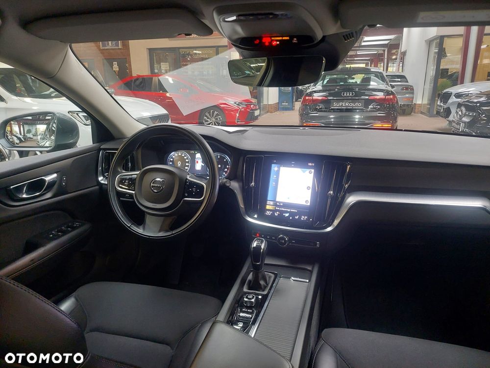 Volvo V60 D3 Momentum - 34