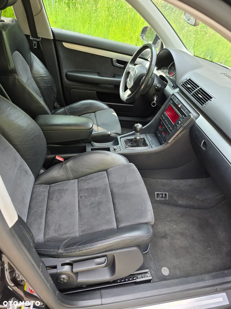 Audi A4 ver-avant-2-0-tdi-dpf-attraction - 30