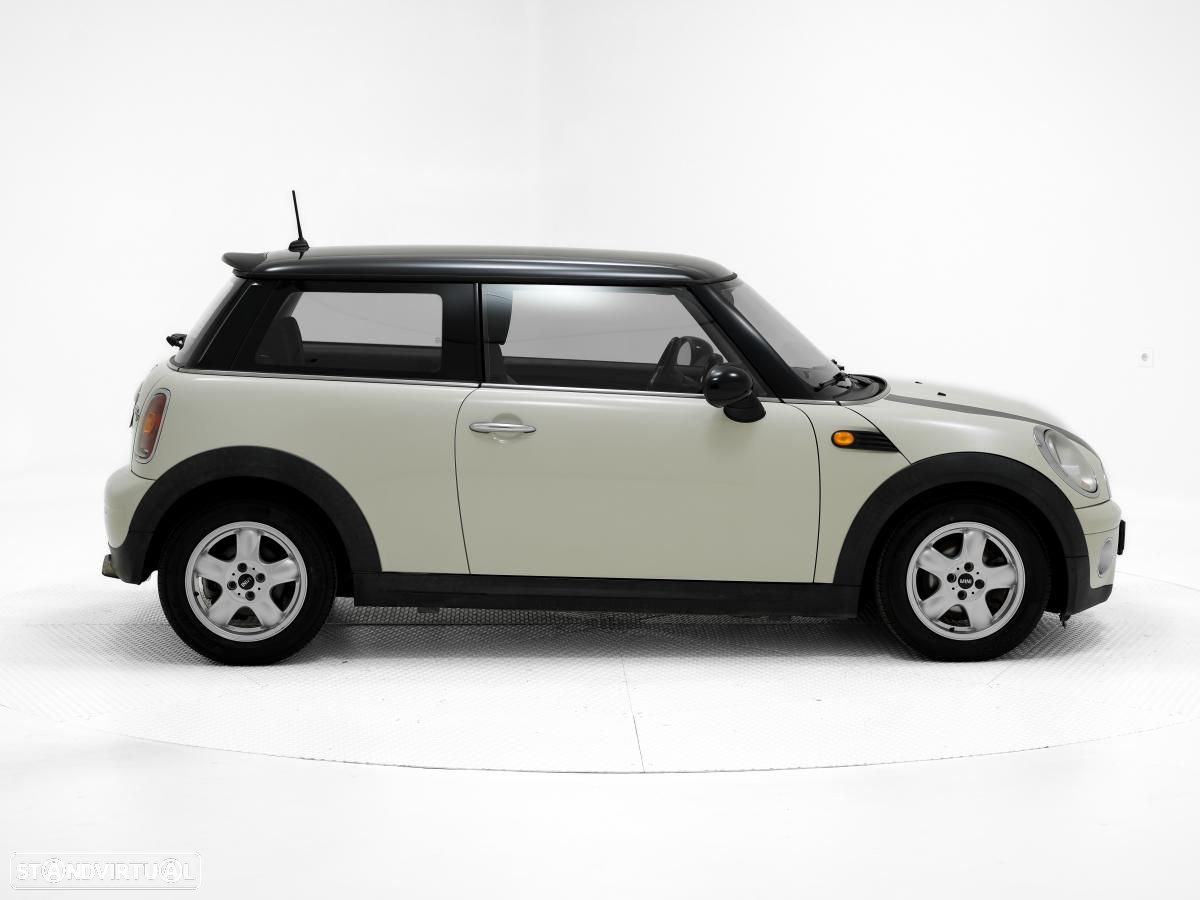 MINI 3 Portas Cooper D - 2