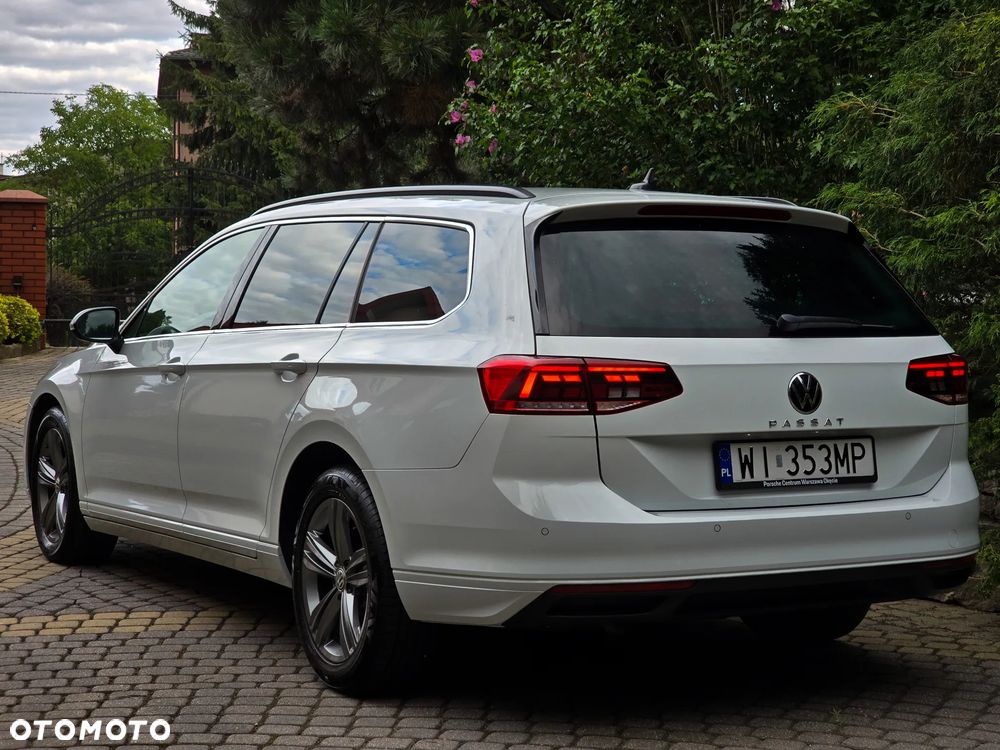 Volkswagen Passat Variant 2.0 TDI EVO Elegance DSG - 4