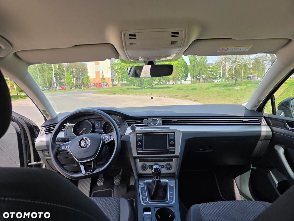 Volkswagen Passat 2.0 TDI BMT Comfortline - 12