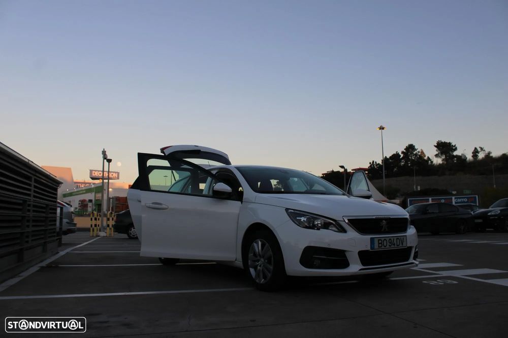 Peugeot 308 SW BlueHDi 130 EAT8 Style - 4