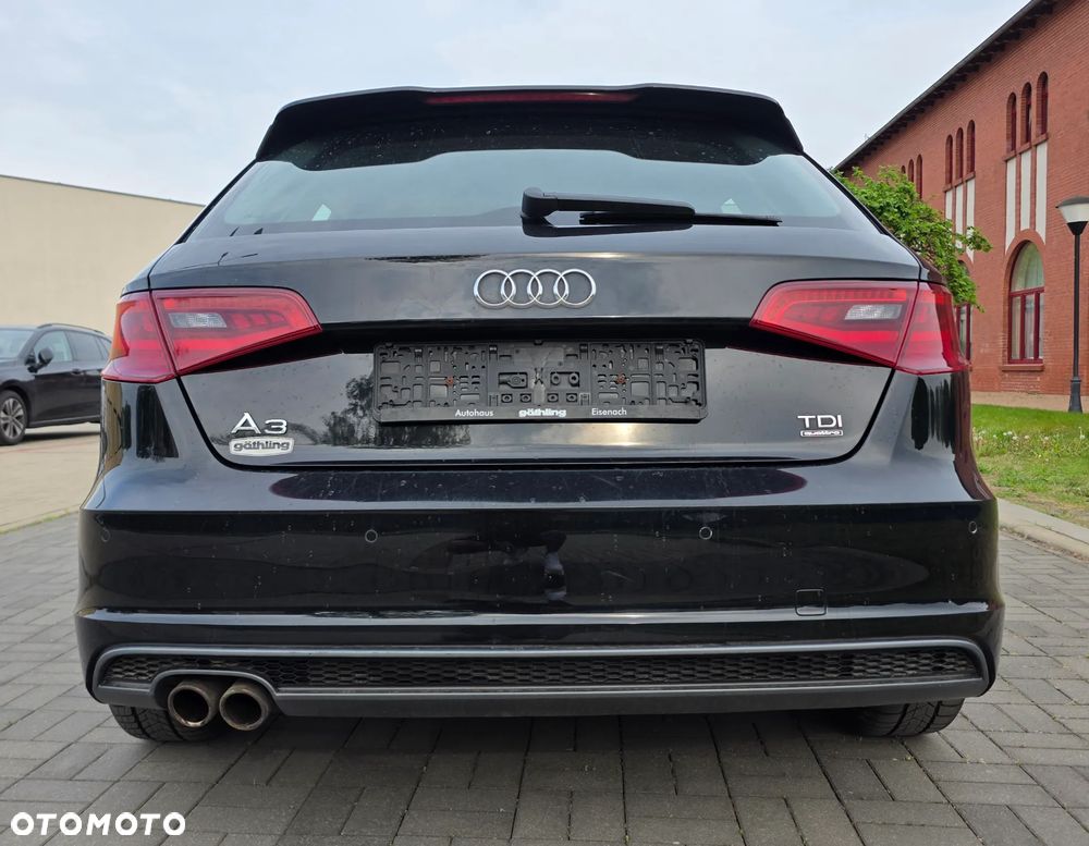 Audi A3 Sportback 2.0 TDI Quattro Ambiente - 8