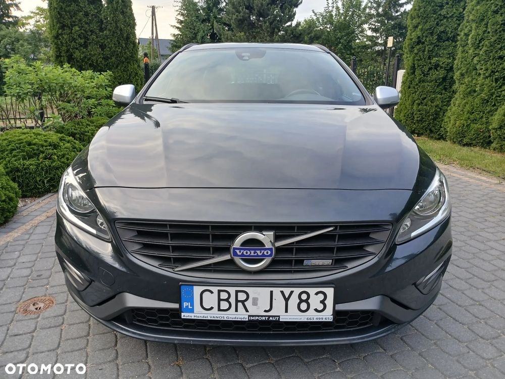 Volvo V60 D3 R-Design - 9