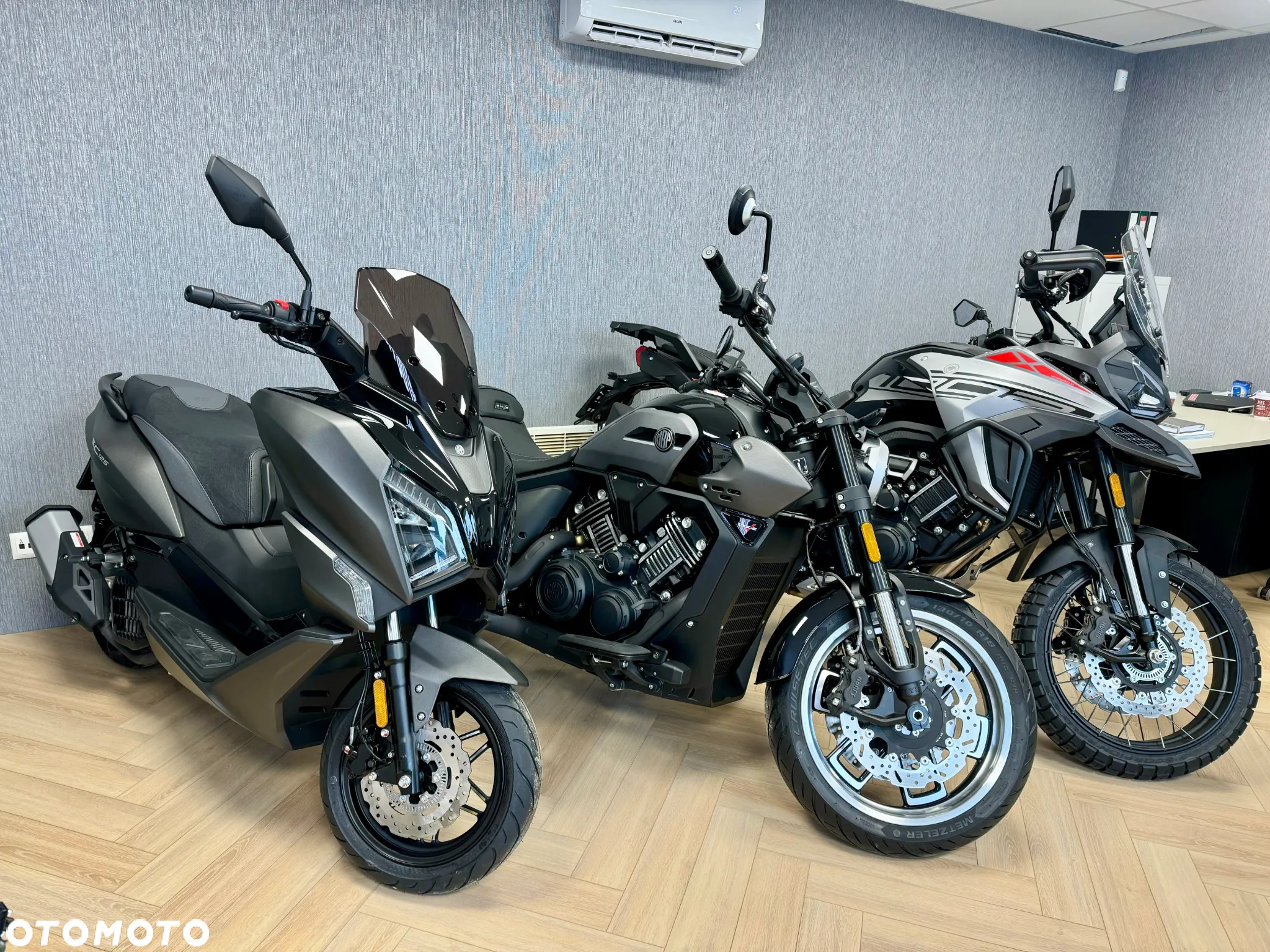 QJMOTOR SRT 800S - 15