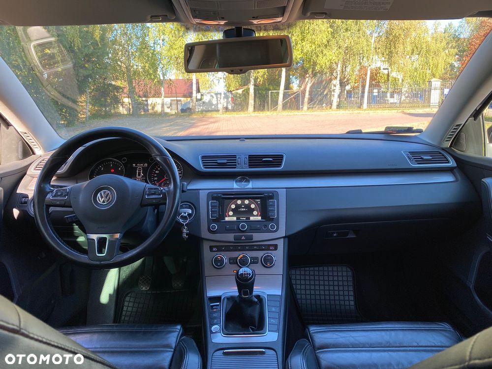 Volkswagen Passat Variant 2.0 TDI Comfortline - 15