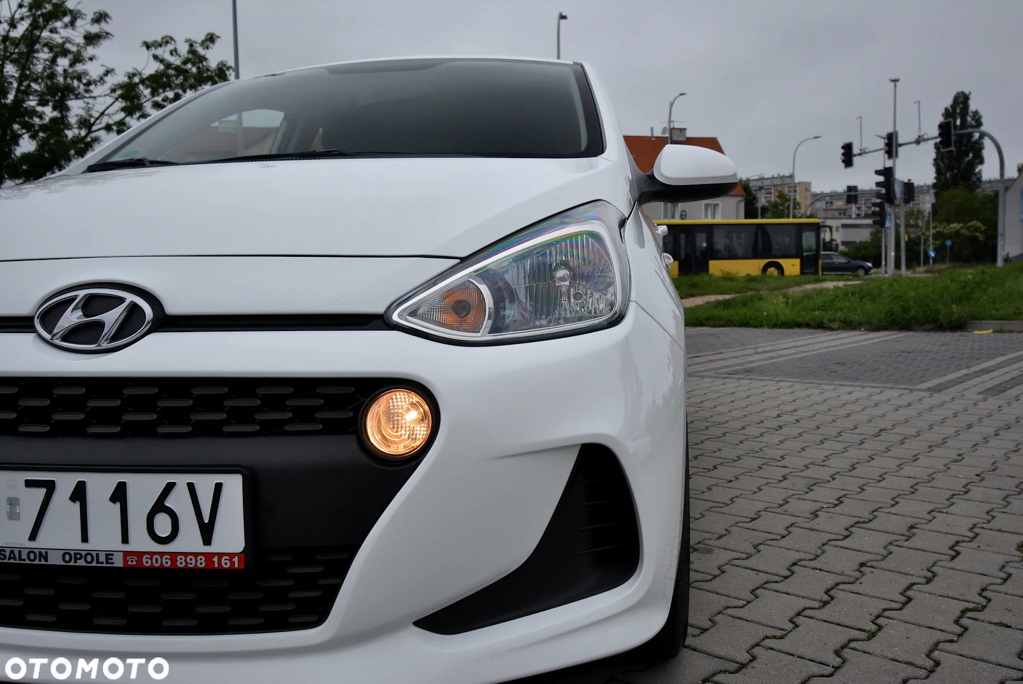 Hyundai i10 1.0 Trend - 12