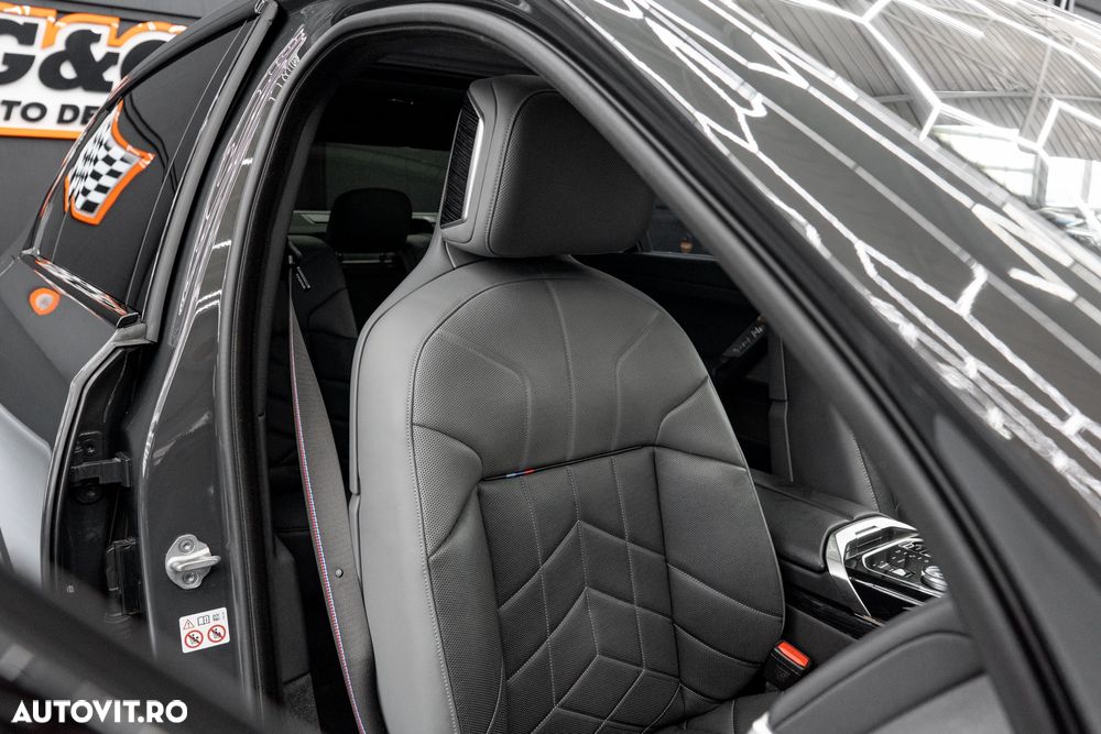 BMW Seria 7 740d xDrive MHEV - 15