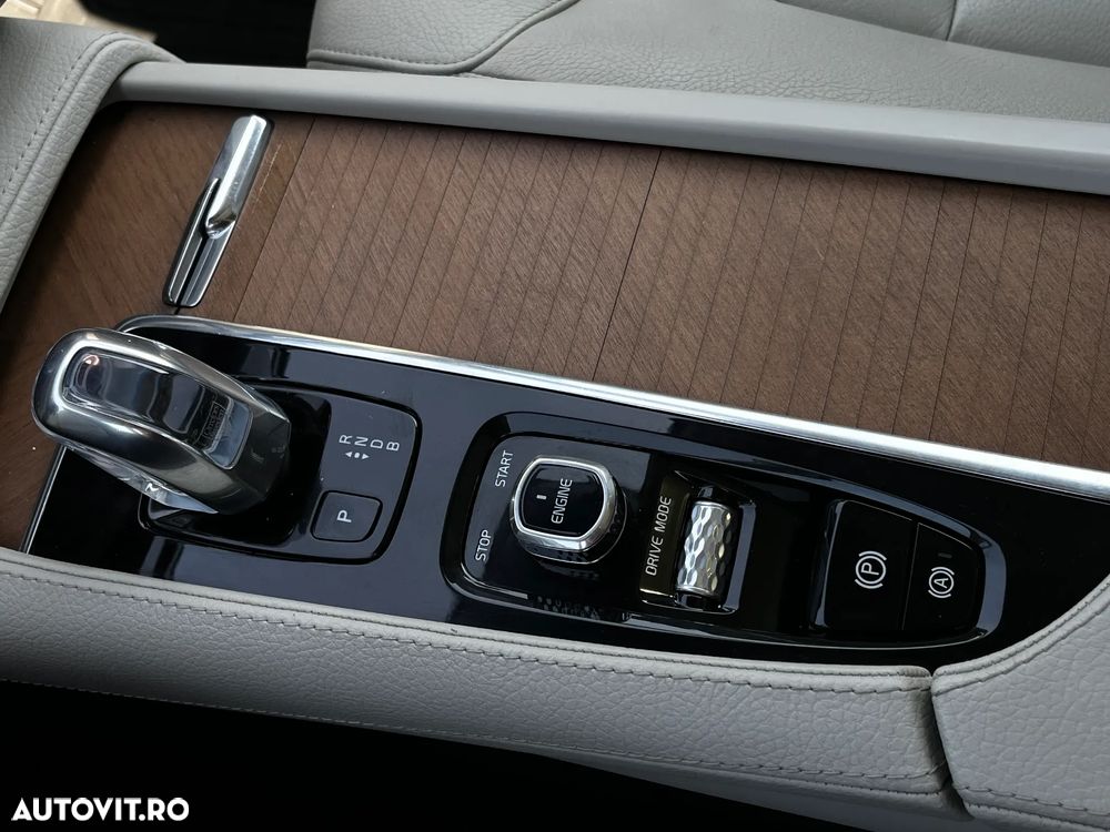 Volvo XC 90 - 26