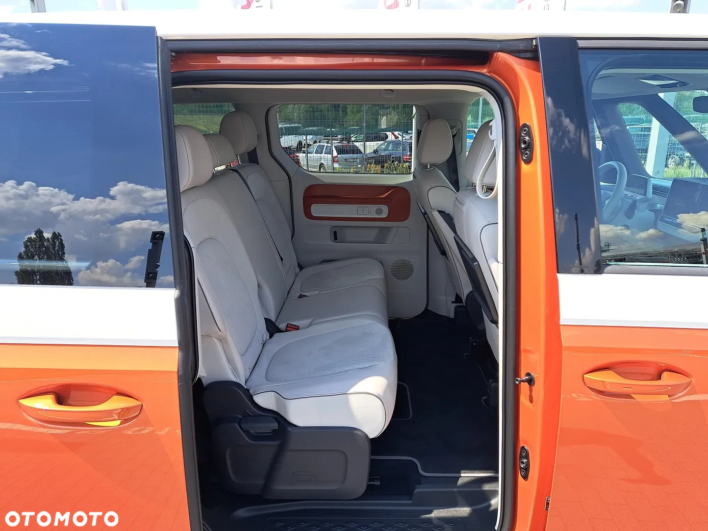 Volkswagen ID. Buzz 82kWh Pro - 8