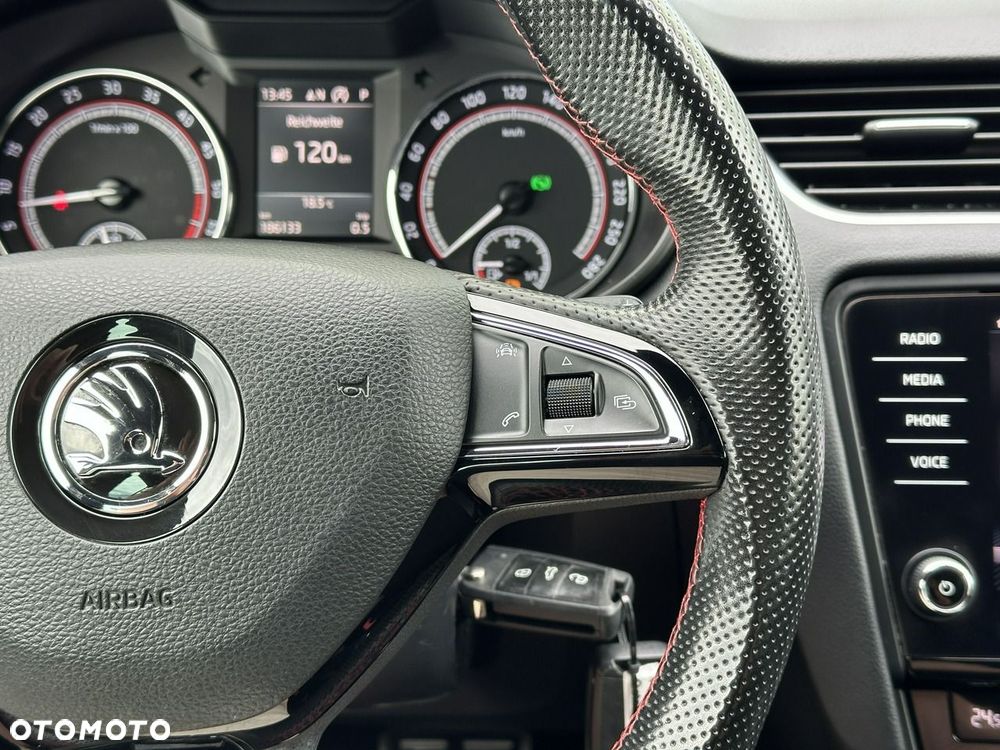 Skoda Octavia 2.0 TDI RS Challenge DSG - 21