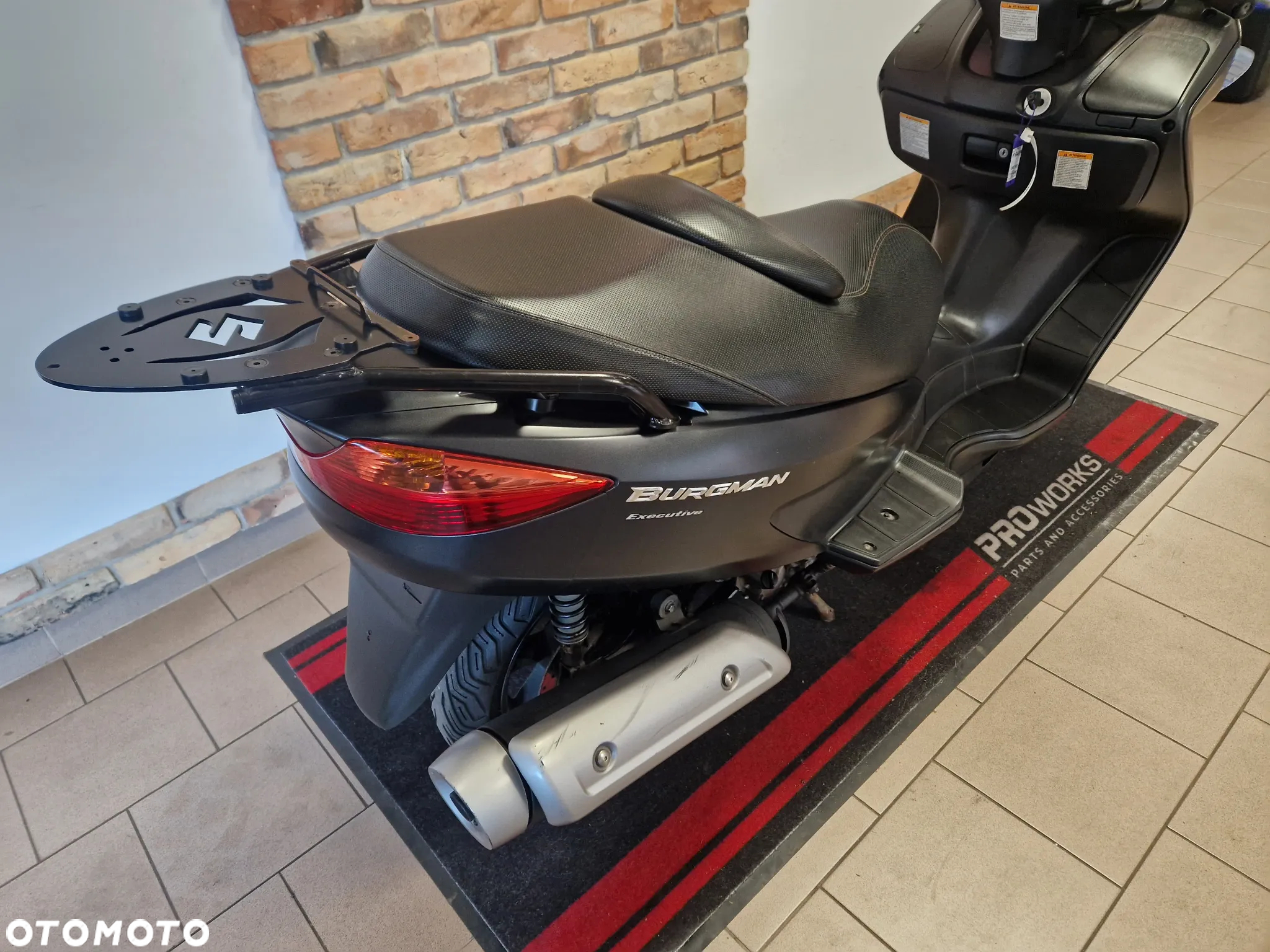 Suzuki Burgman - 4