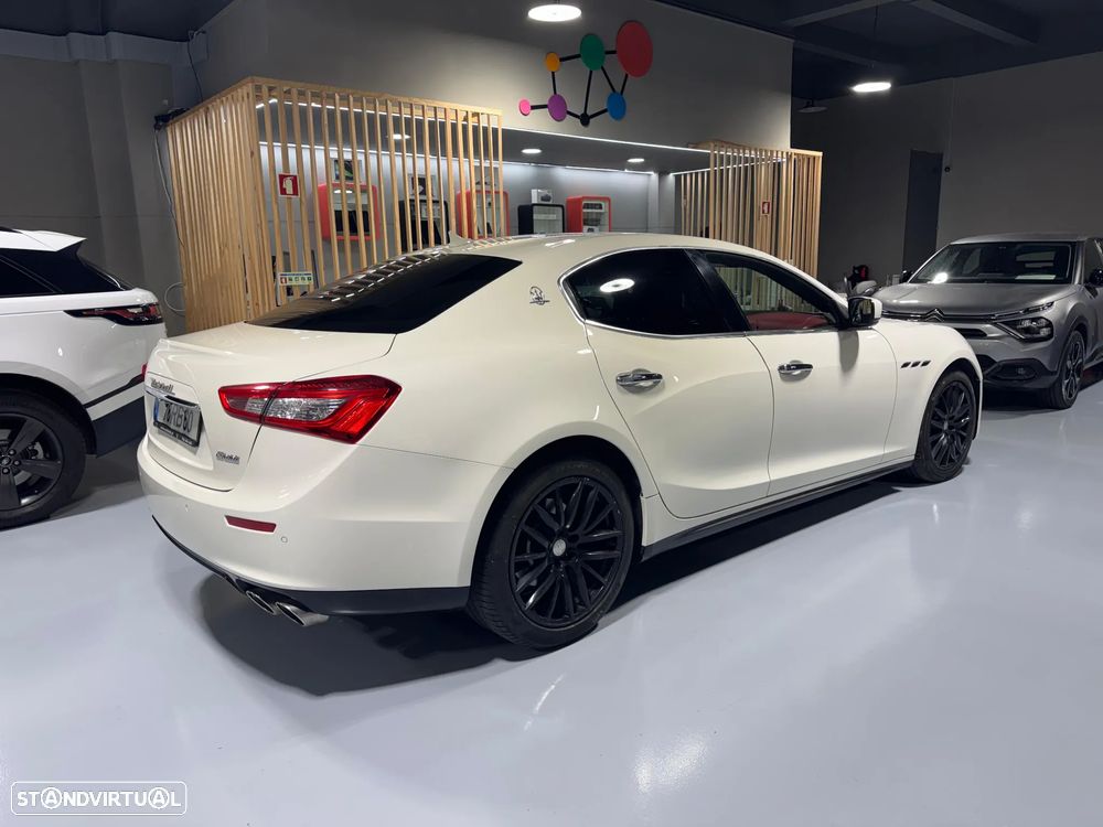 Maserati Ghibli 3.0 V6 - 4