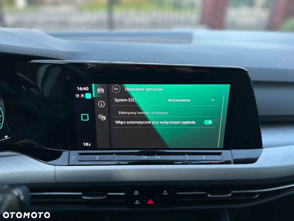 Volkswagen Golf 1.5 TSI EVO Style - 29