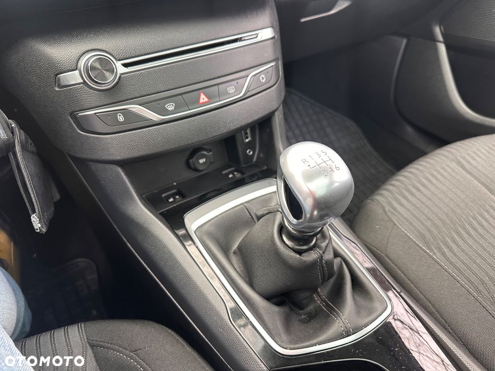 Peugeot 308 BlueHDi FAP 120 Stop&Start Active - 11