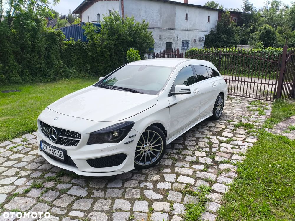 Mercedes-Benz CLA 200 7G-DCT AMG Line - 1