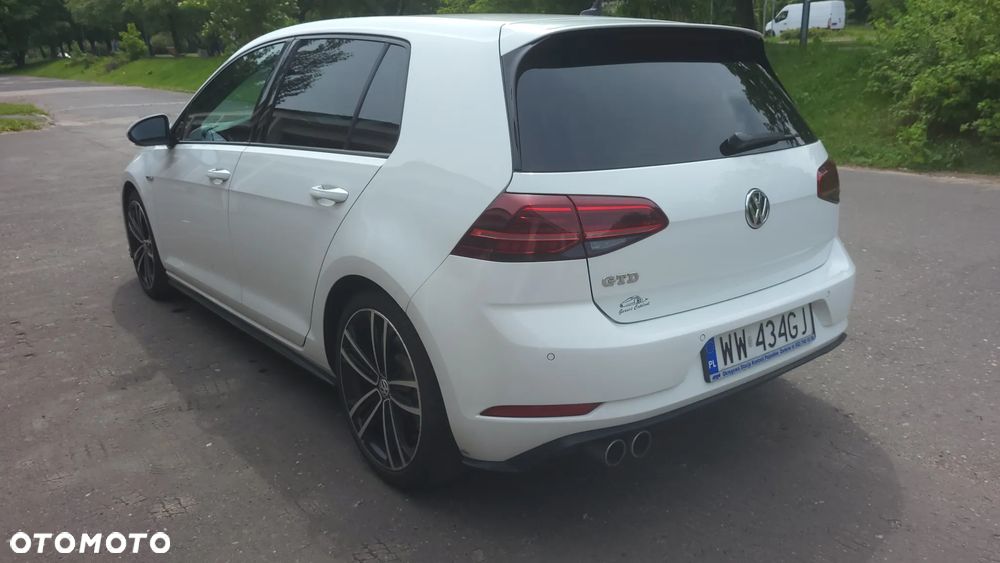 Volkswagen Golf 2.0 TDI BMT GTD DSG - 4
