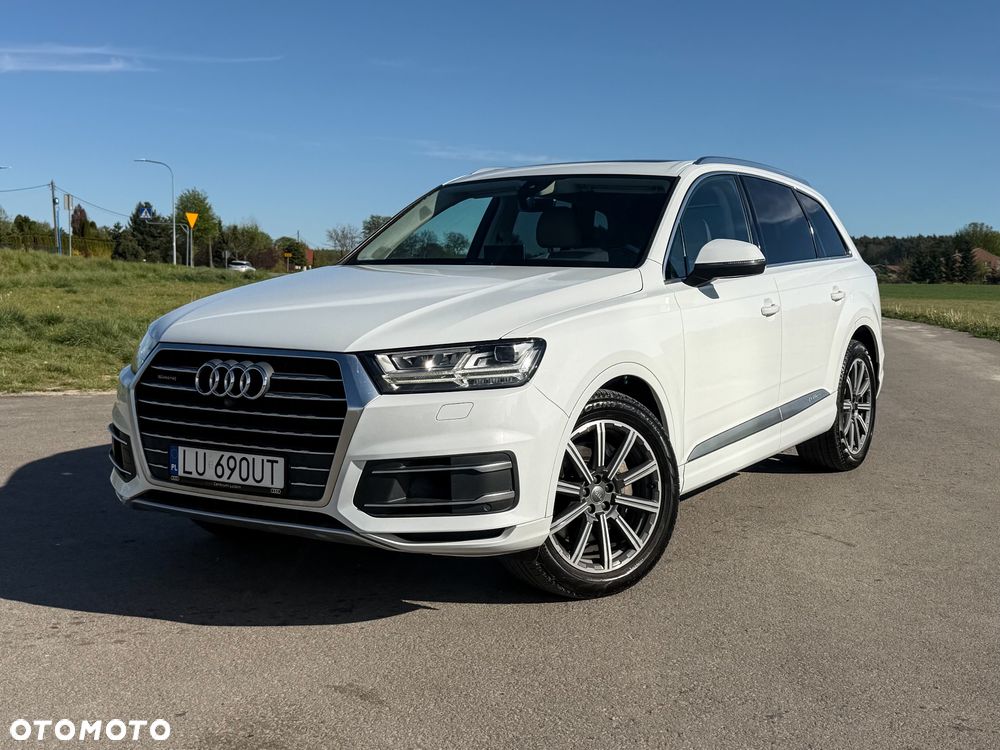Audi Q7 - 1