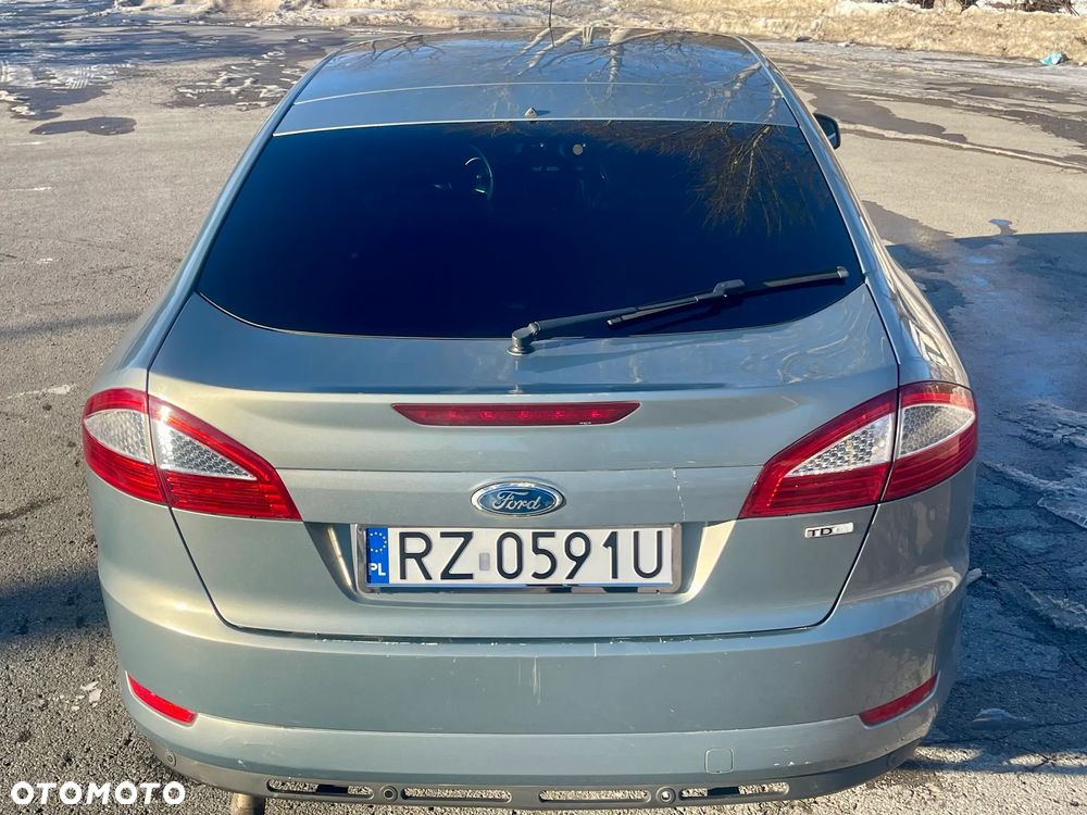 Ford Mondeo 2.0 TDCi Ghia - 8