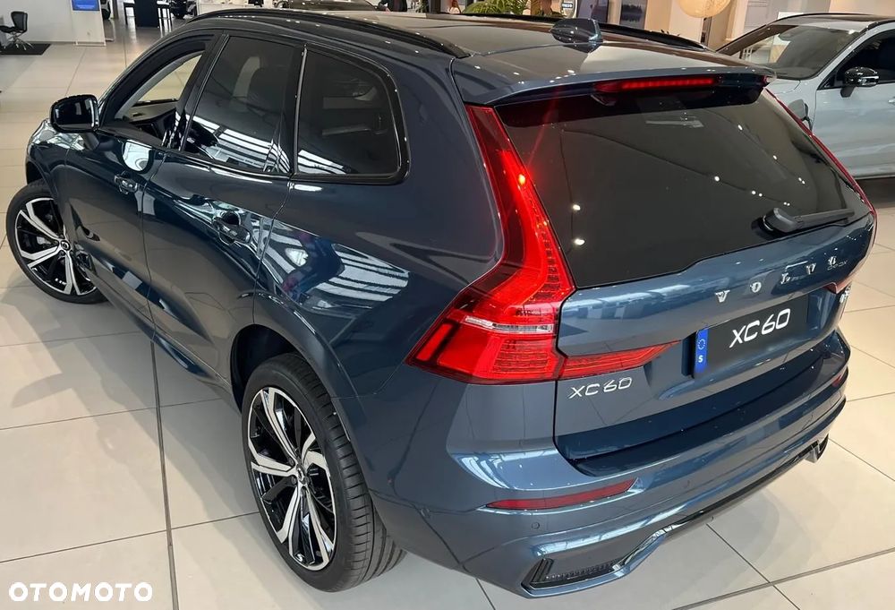 Volvo XC 60 B5 B AWD Ultimate Dark - 12