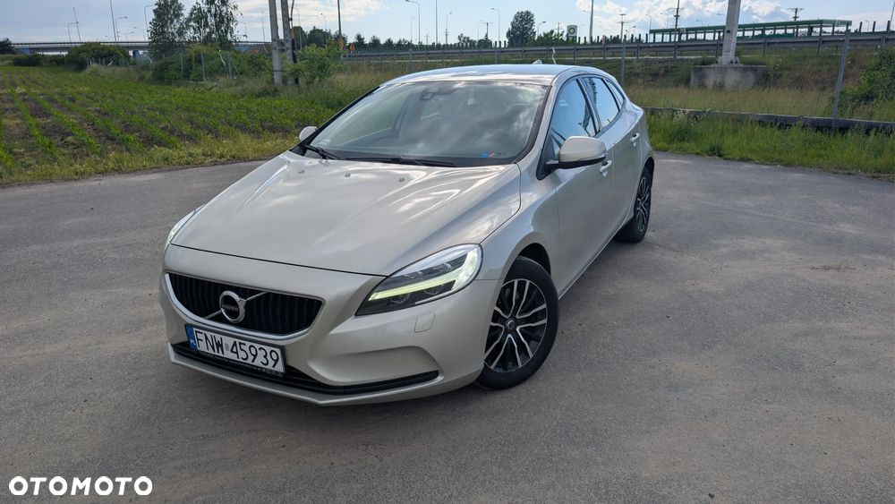 Volvo V40 D2 Drive-E Momentum - 2