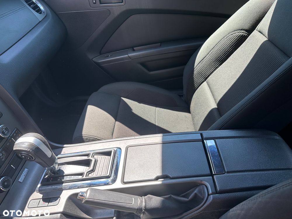 Ford Mustang 3.7 V6 - 8