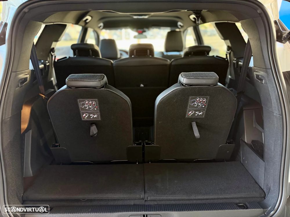 Peugeot 5008 1.2 PureTech Allure EAT8 - 24