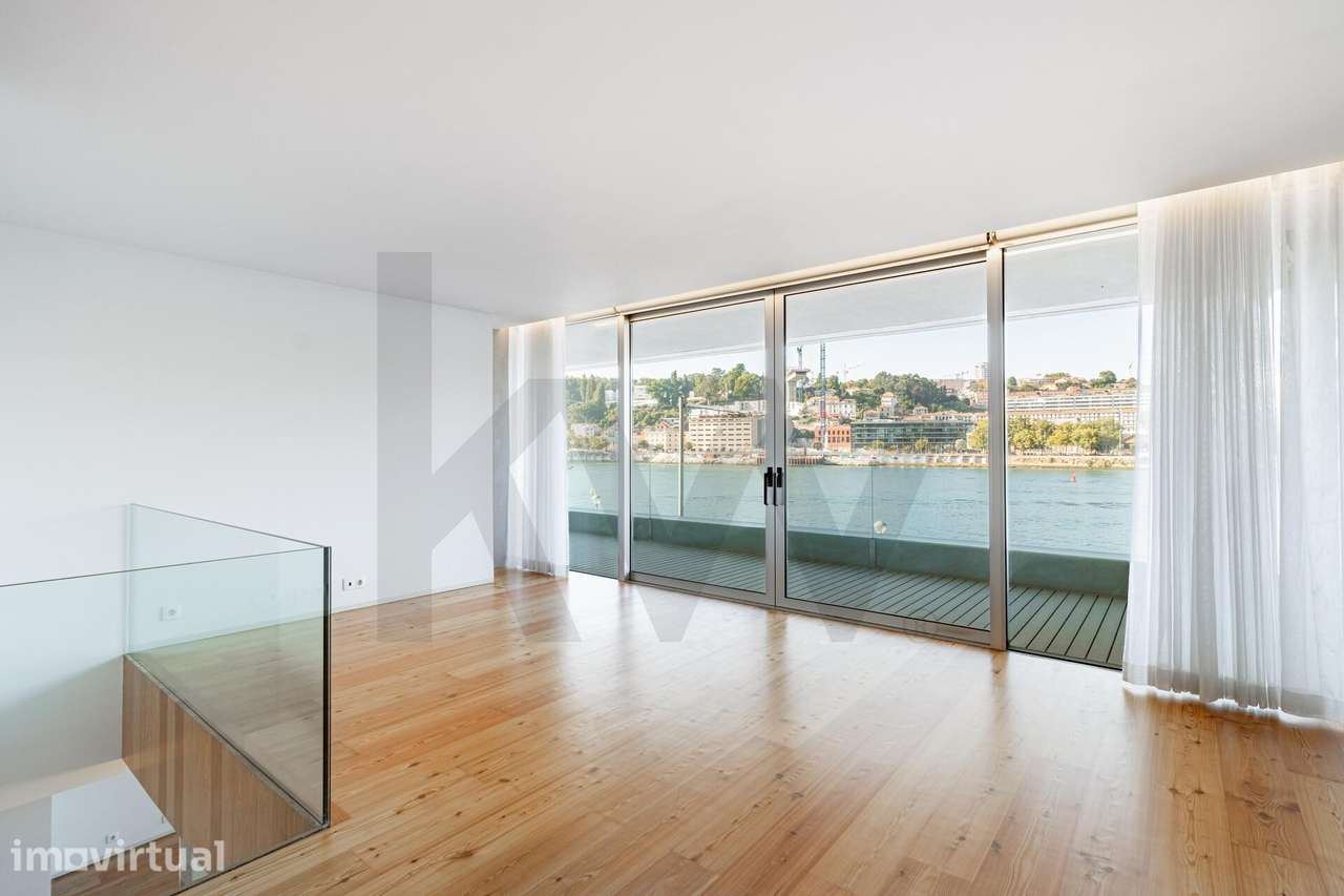 Apartamento T3 Duplex na Primeira Linha do Douro - Vila Nova de Gaia - Grande imagem: 4/34