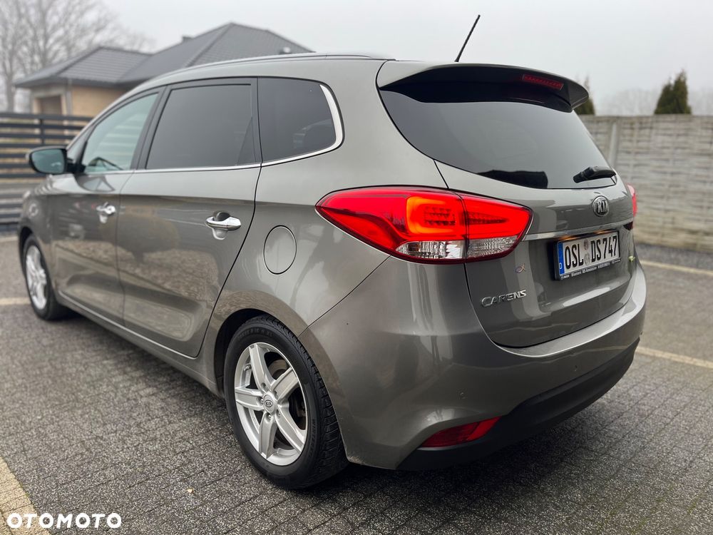 Kia Carens 1.7 CRDi XL 7os - 8
