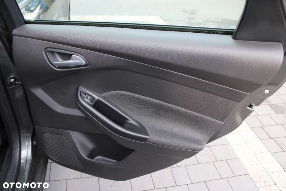 Ford Focus - 21