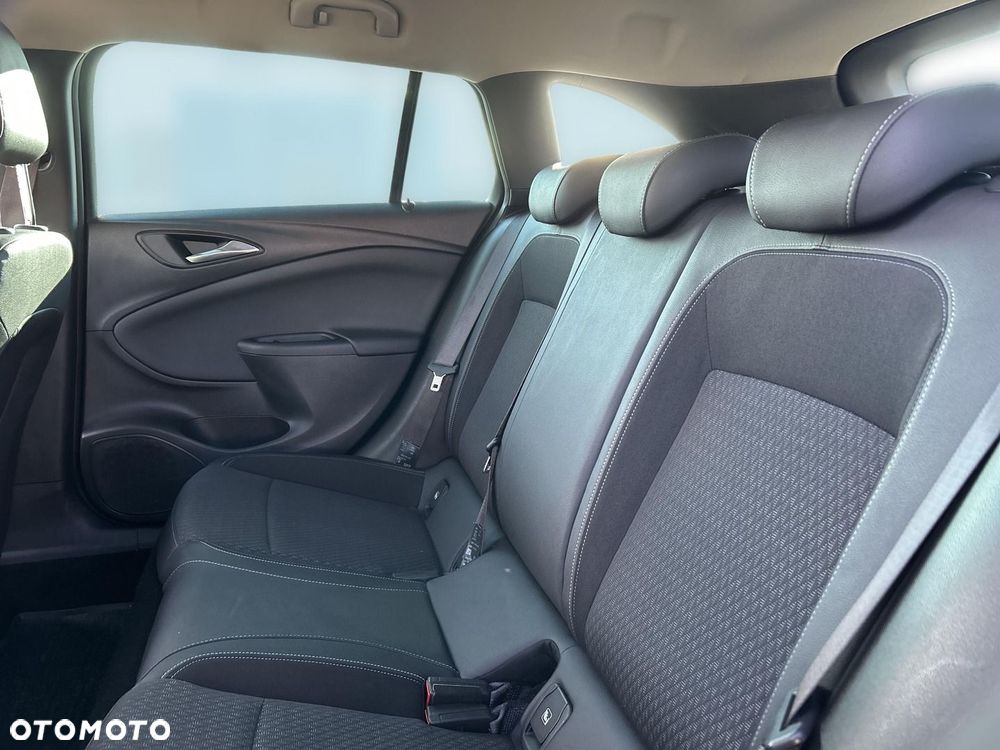 Opel Astra 1.6 T Elite S&S - 13