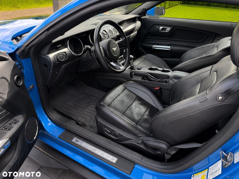 Ford Mustang - 11