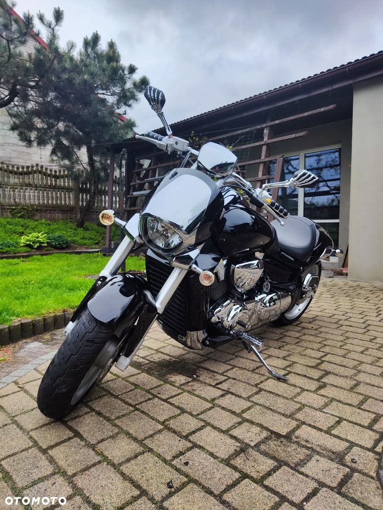 Suzuki Intruder - 17