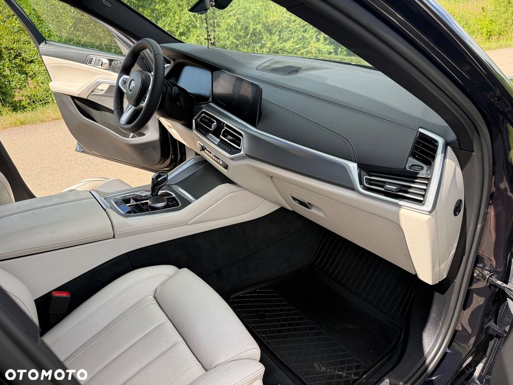 BMW X6M - 27