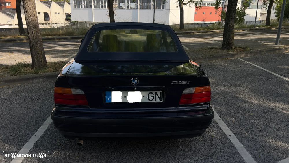 BMW 318 i Cabriolet - 9