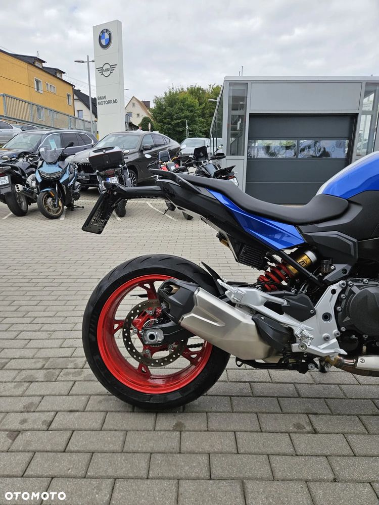 BMW F - 3