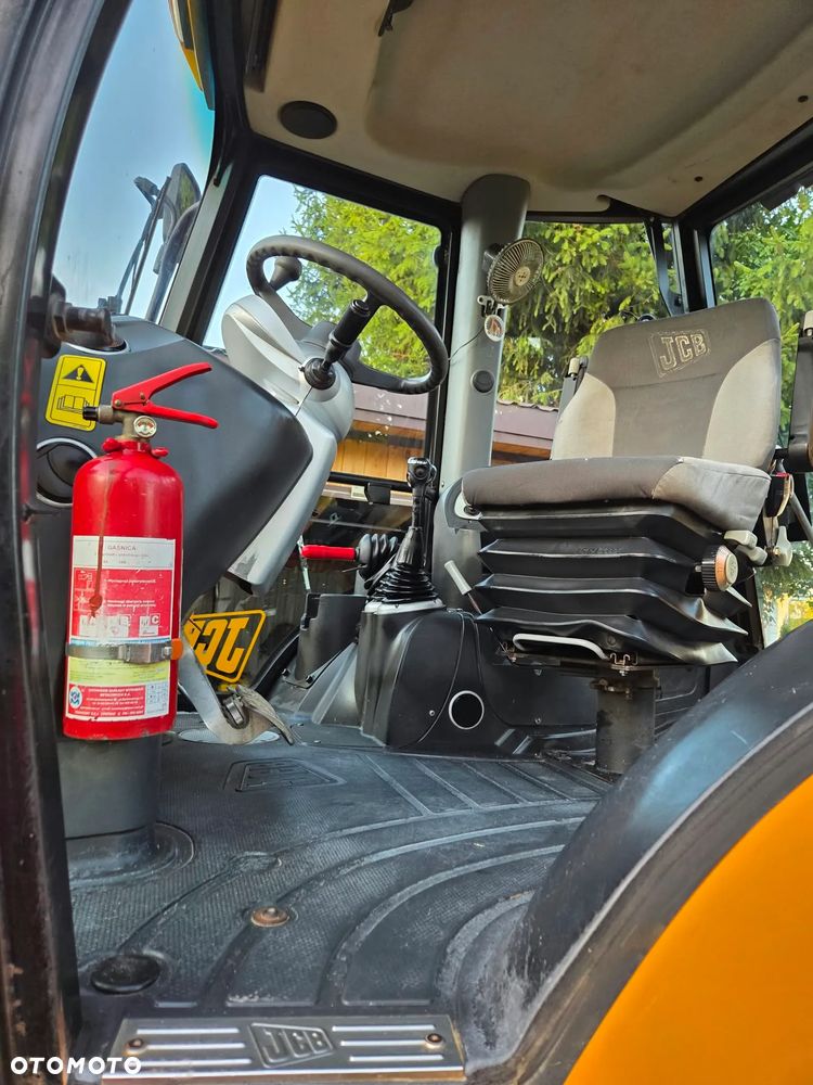 JCB 3CX - 16