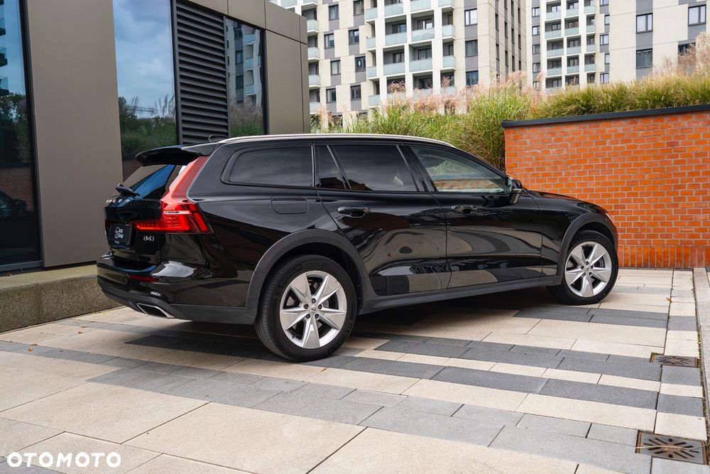 Volvo V60 Cross Country D4 AWD - 25
