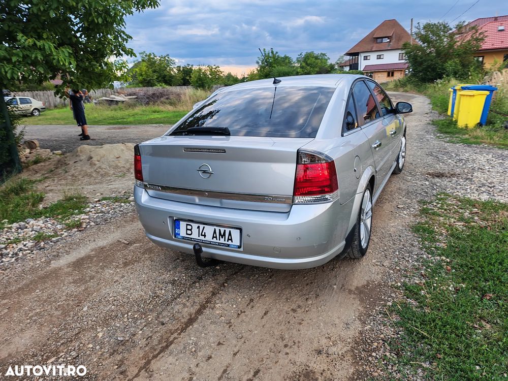 Opel Vectra GTS 2.0i - 16