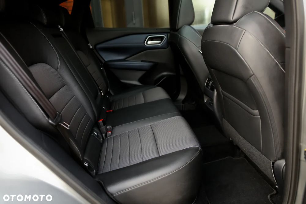 Nissan Qashqai 1.3 DIG-T Tekna+ - 31