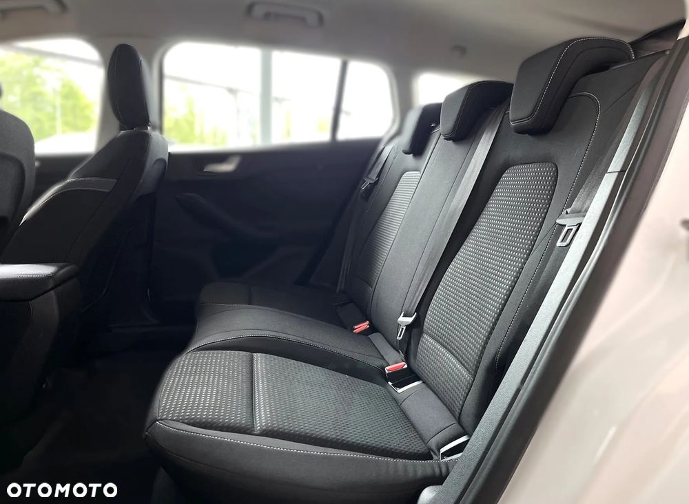 Ford Focus 1.5 EcoBoost Titanium ASS - 24