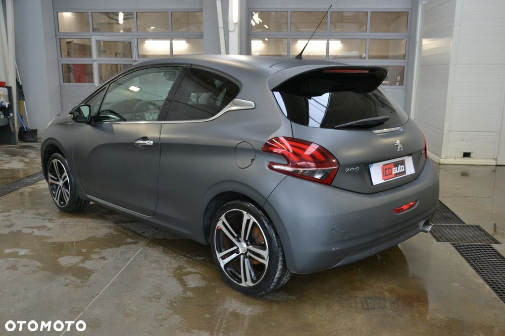 Peugeot 208 - 5