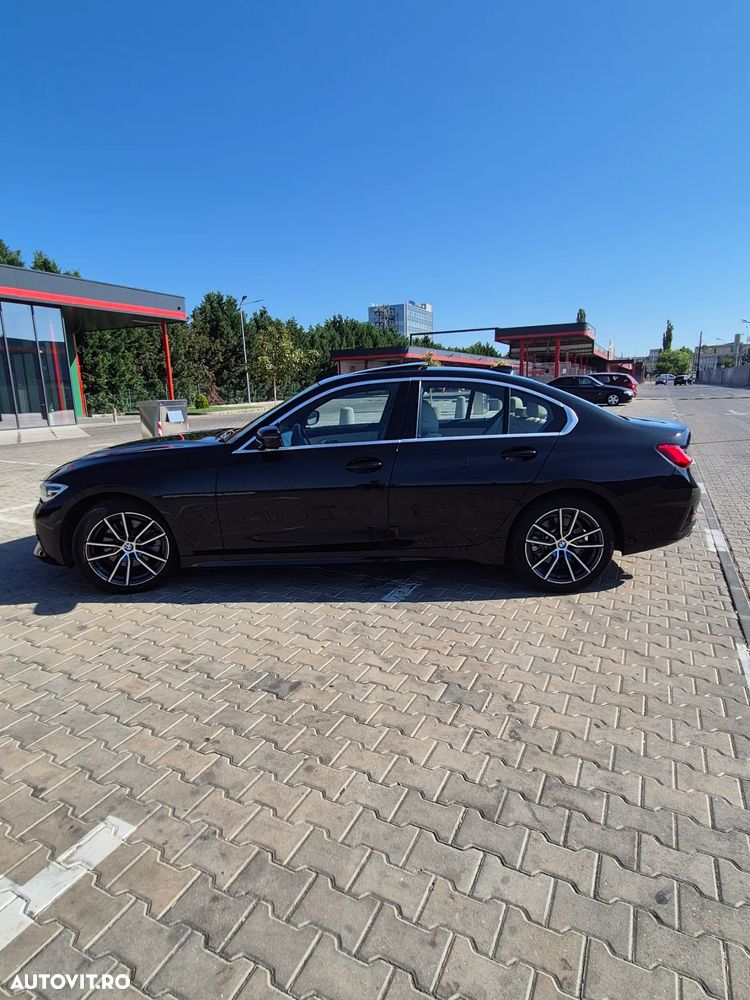 BMW Seria 3 330i AT Sport Line - 23