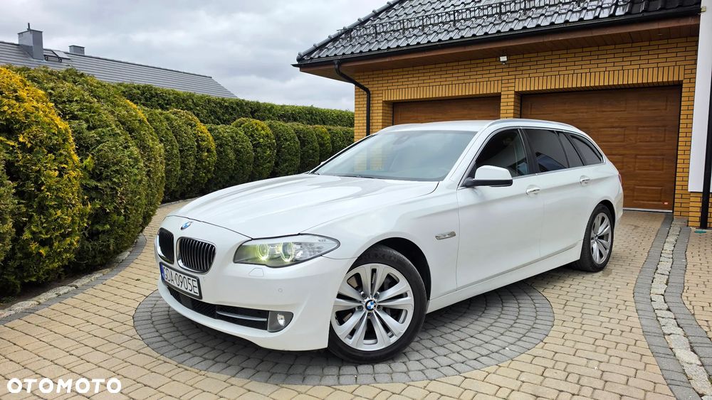 BMW Seria 5 530d xDrive Luxury Line - 1