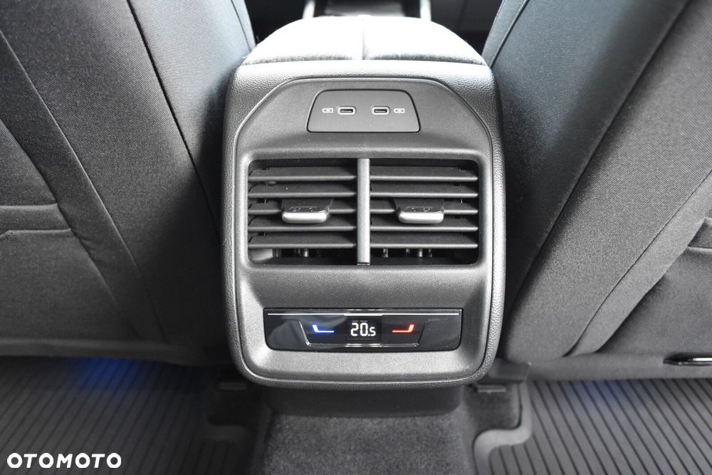 Skoda Superb 2.0 TDI SCR Selection DSG - 38