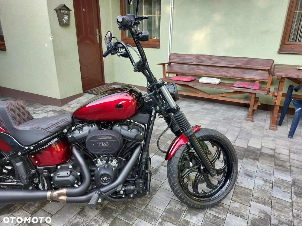 Harley-Davidson Softail Street Bob - 38