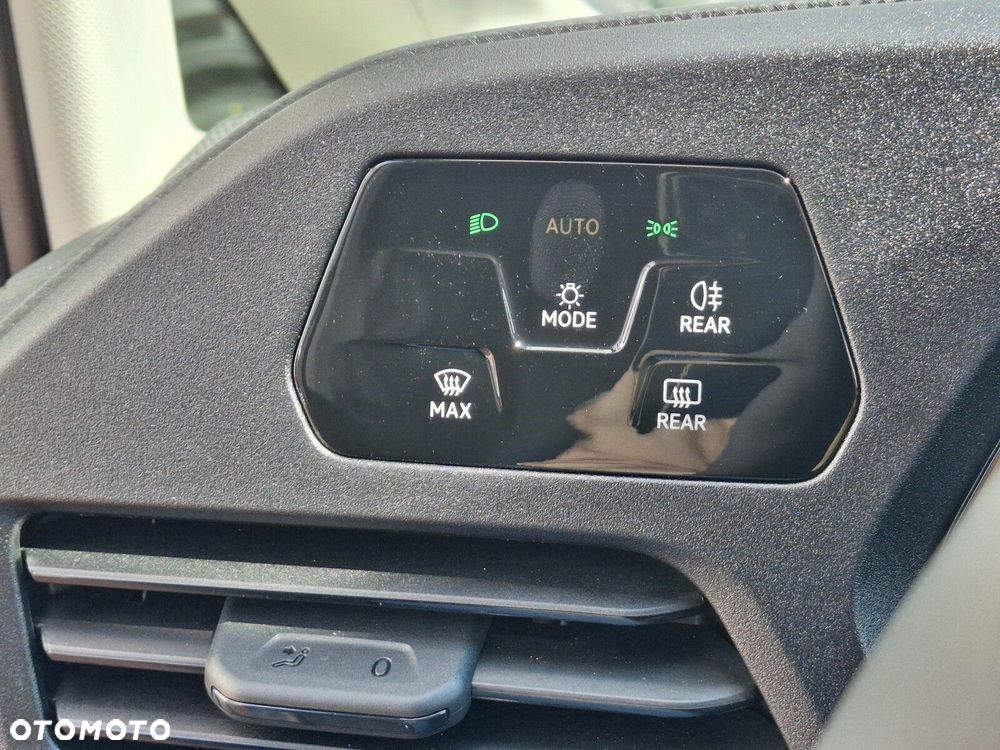 Volkswagen Caddy Maxi - 23